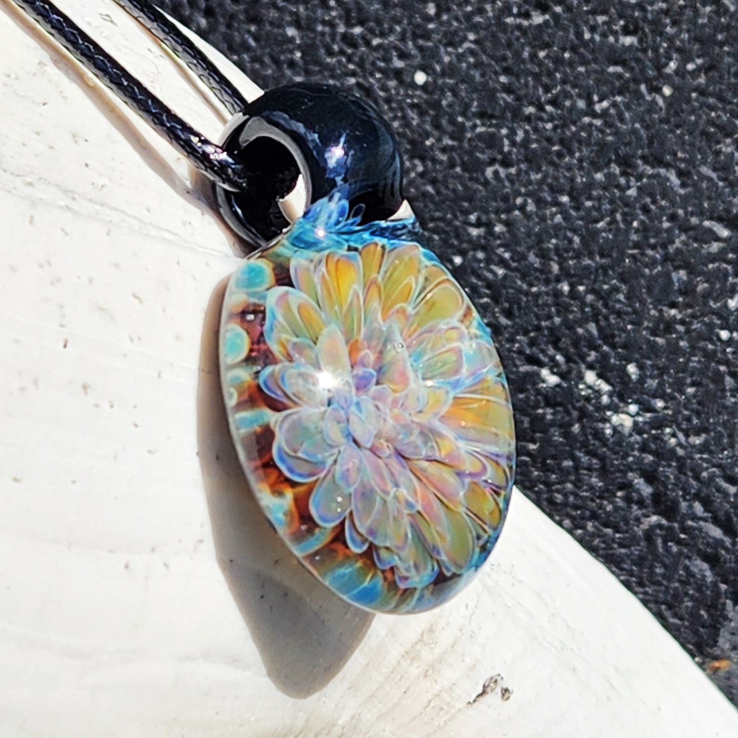 Handmade Blown Glass Pendant: Captivating Borosilicate Art