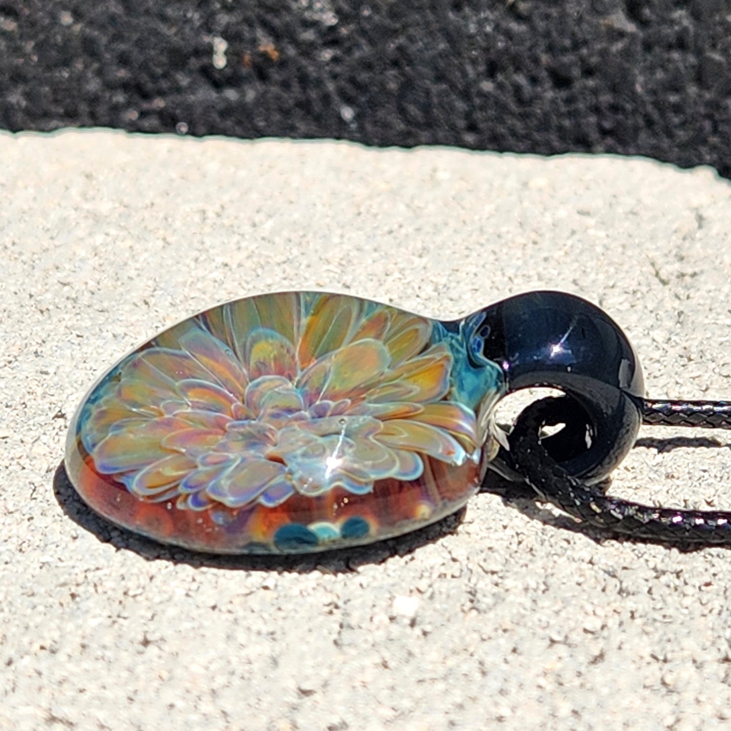 Handmade Blown Glass Pendant: Captivating Borosilicate Art