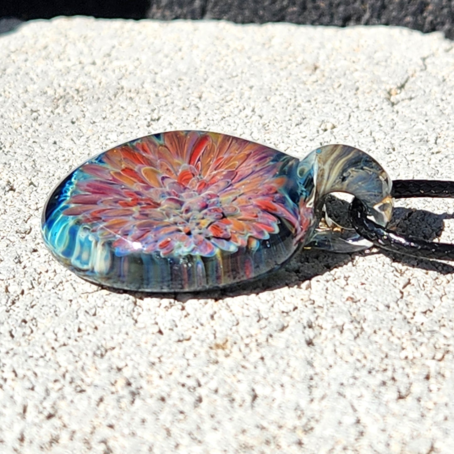 Borosilicate Glass Pendant Necklaces: Handcrafted Excellence, Unparalleled Beauty