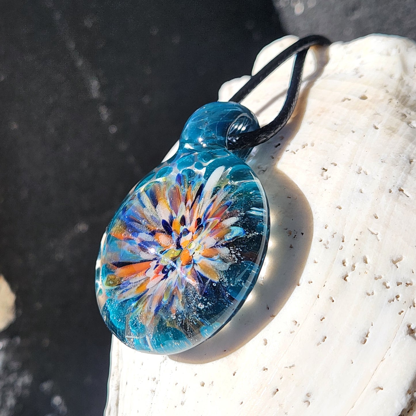 Handmade Blown Glass Pendant: Captivating Borosilicate Art