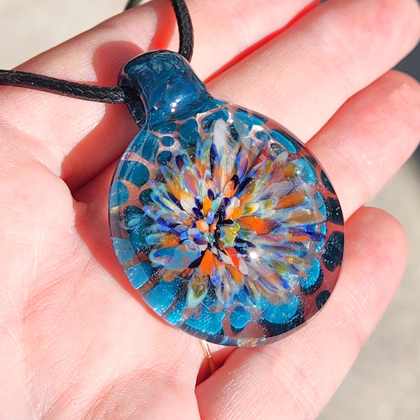 Handmade Blown Glass Pendant: Captivating Borosilicate Art