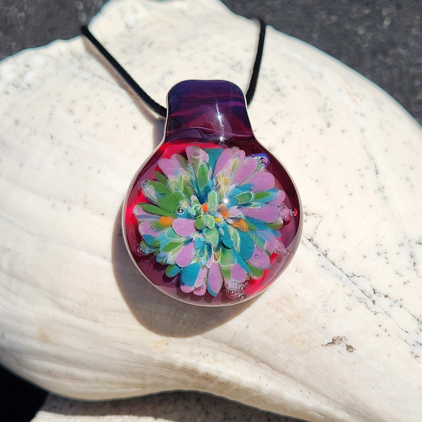 Heady Glass Pendant with Purple Wine