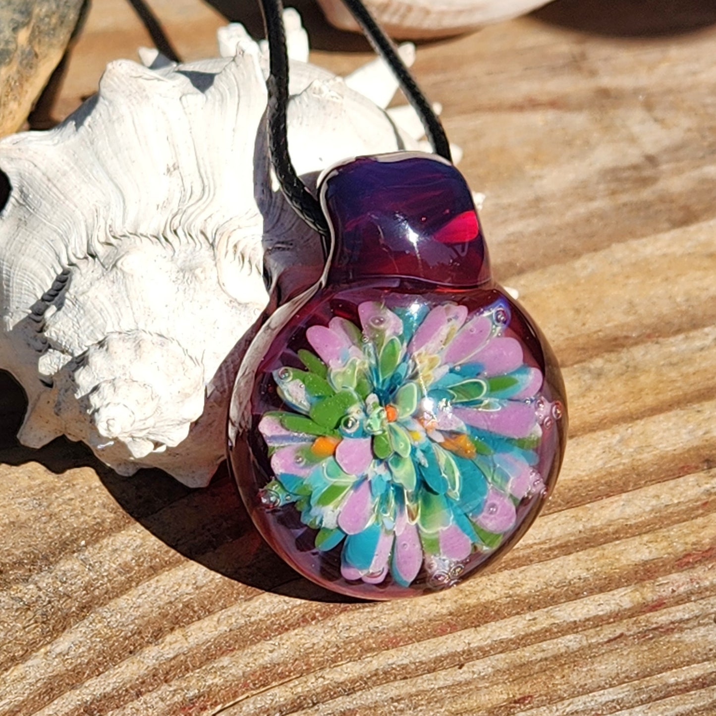 Heady Glass Pendant with Purple Wine